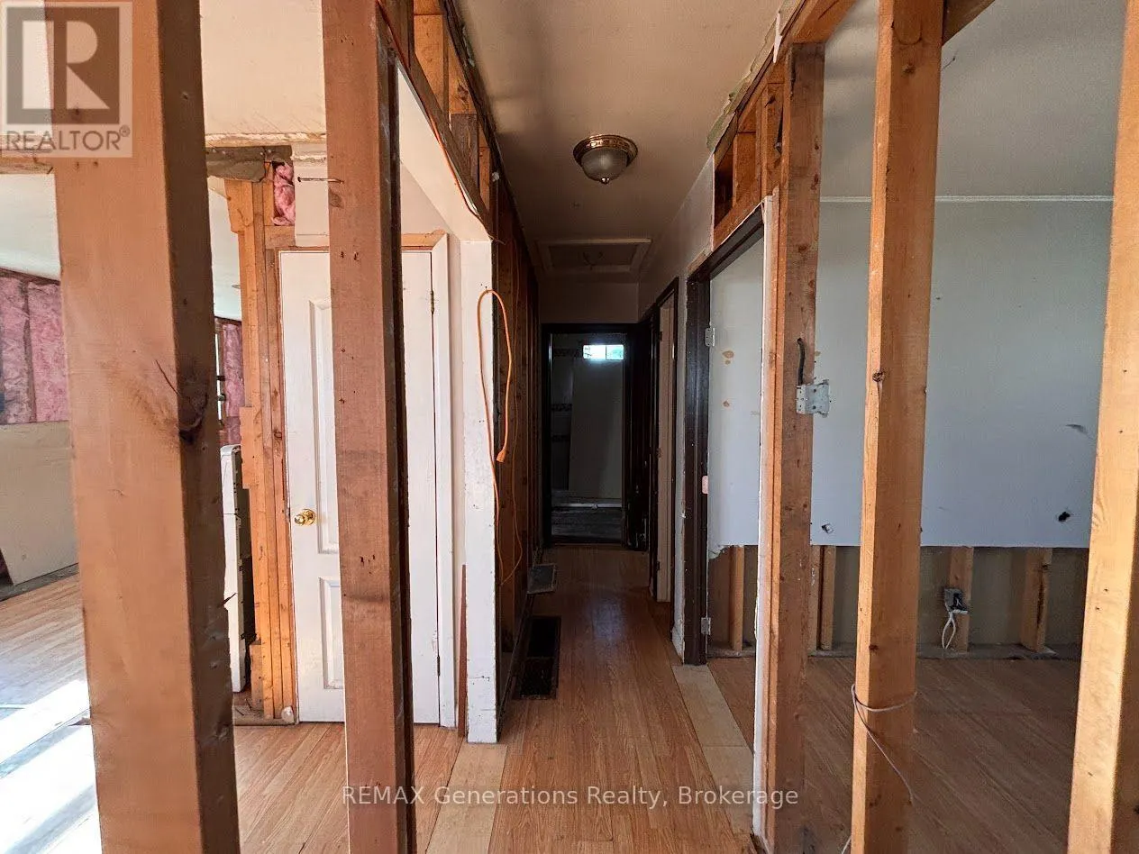 10 ADJALA AVENUE