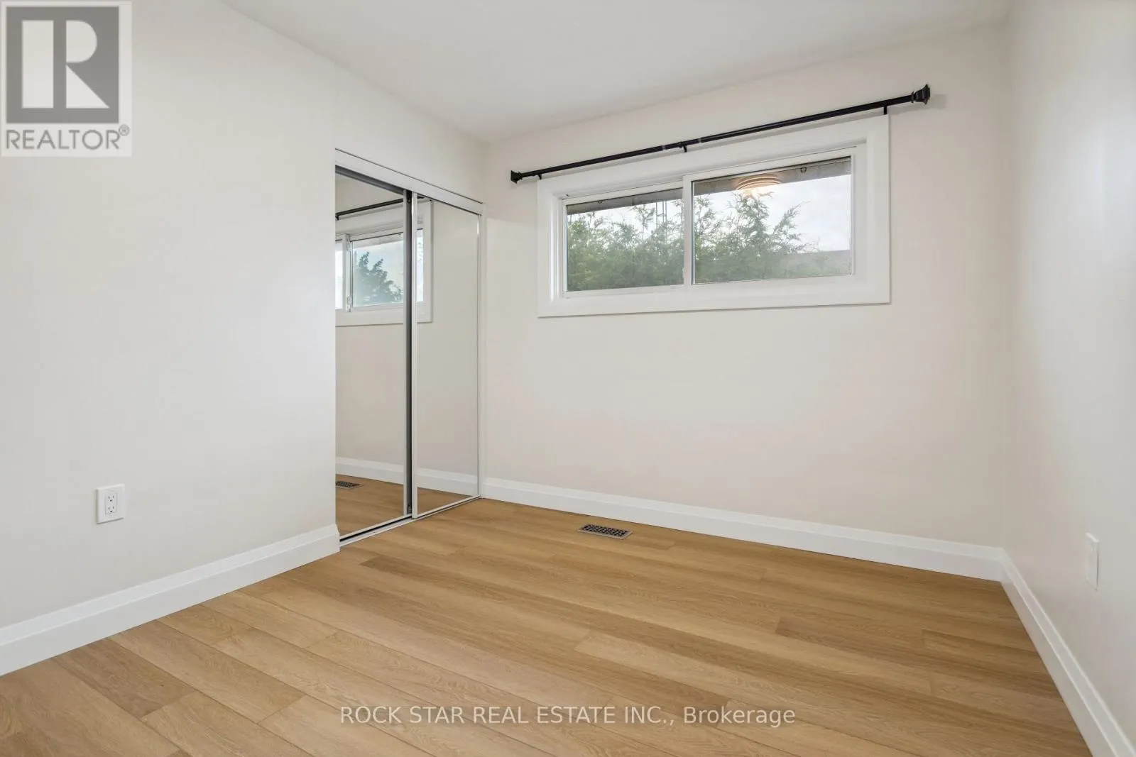 MAIN - 121 TOBY CRESCENT