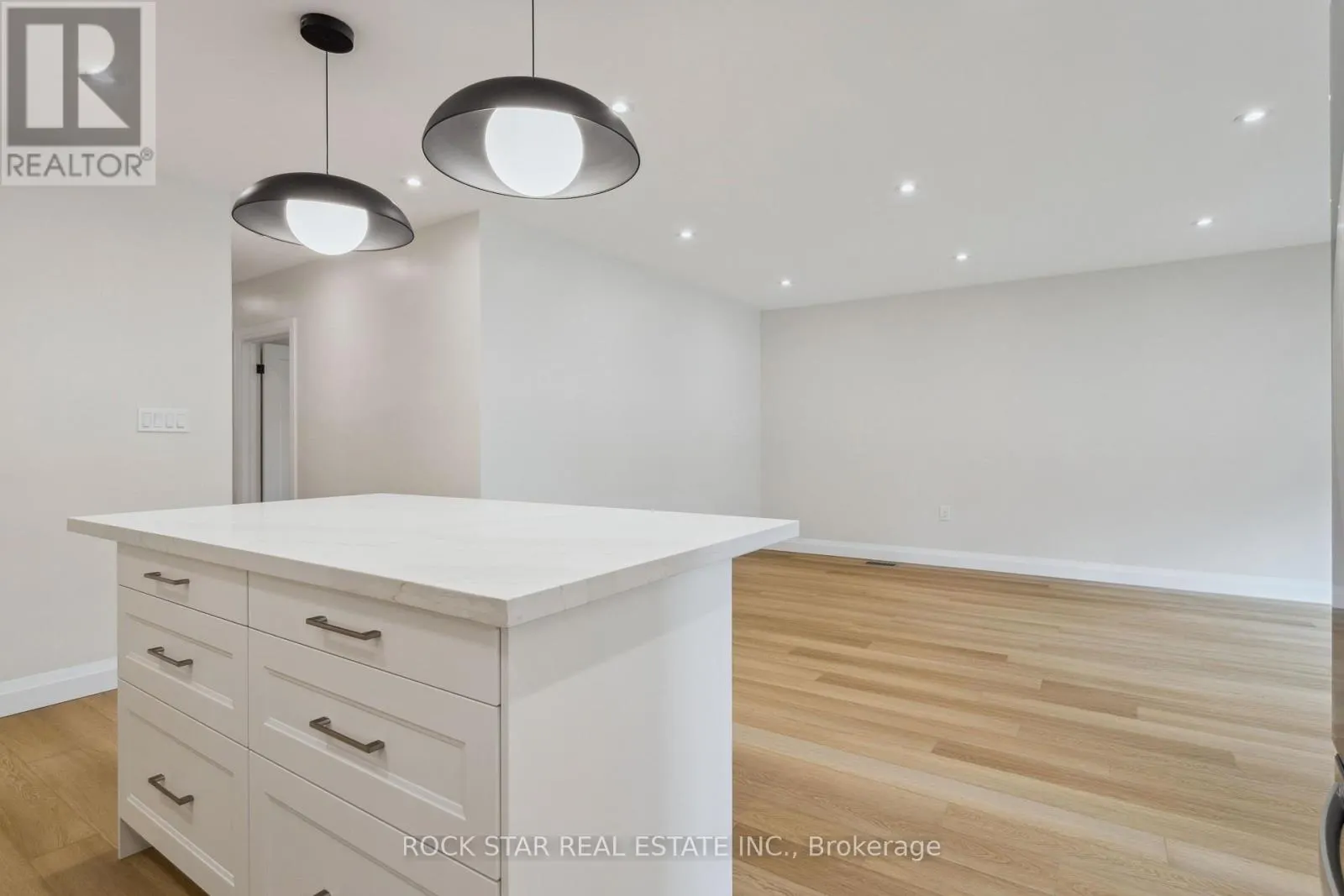 MAIN - 121 TOBY CRESCENT