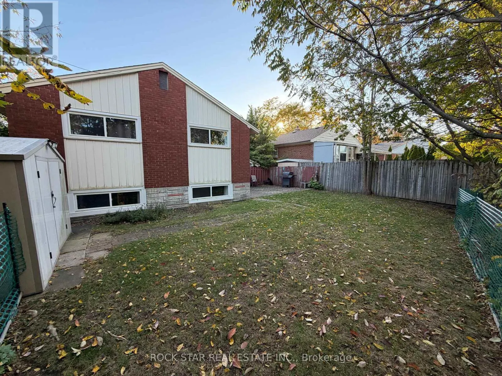 MAIN - 121 TOBY CRESCENT