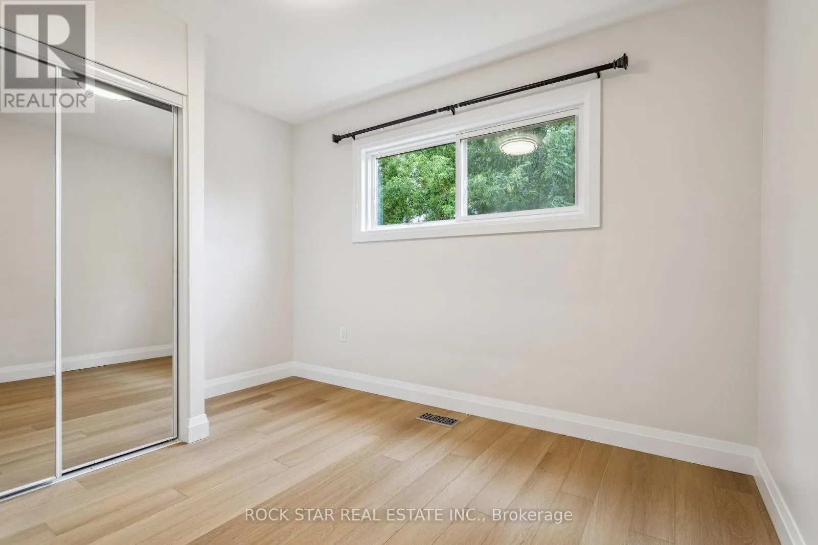 MAIN - 121 TOBY CRESCENT