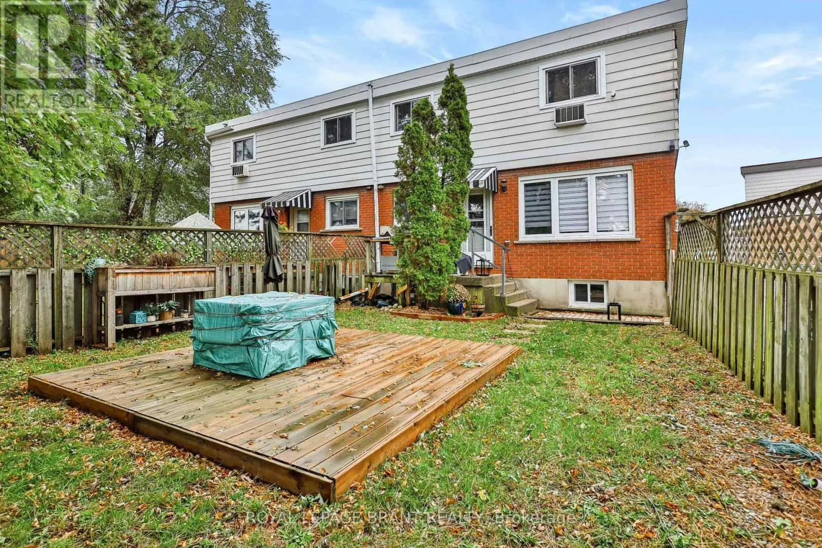 23 BRENDA COURT