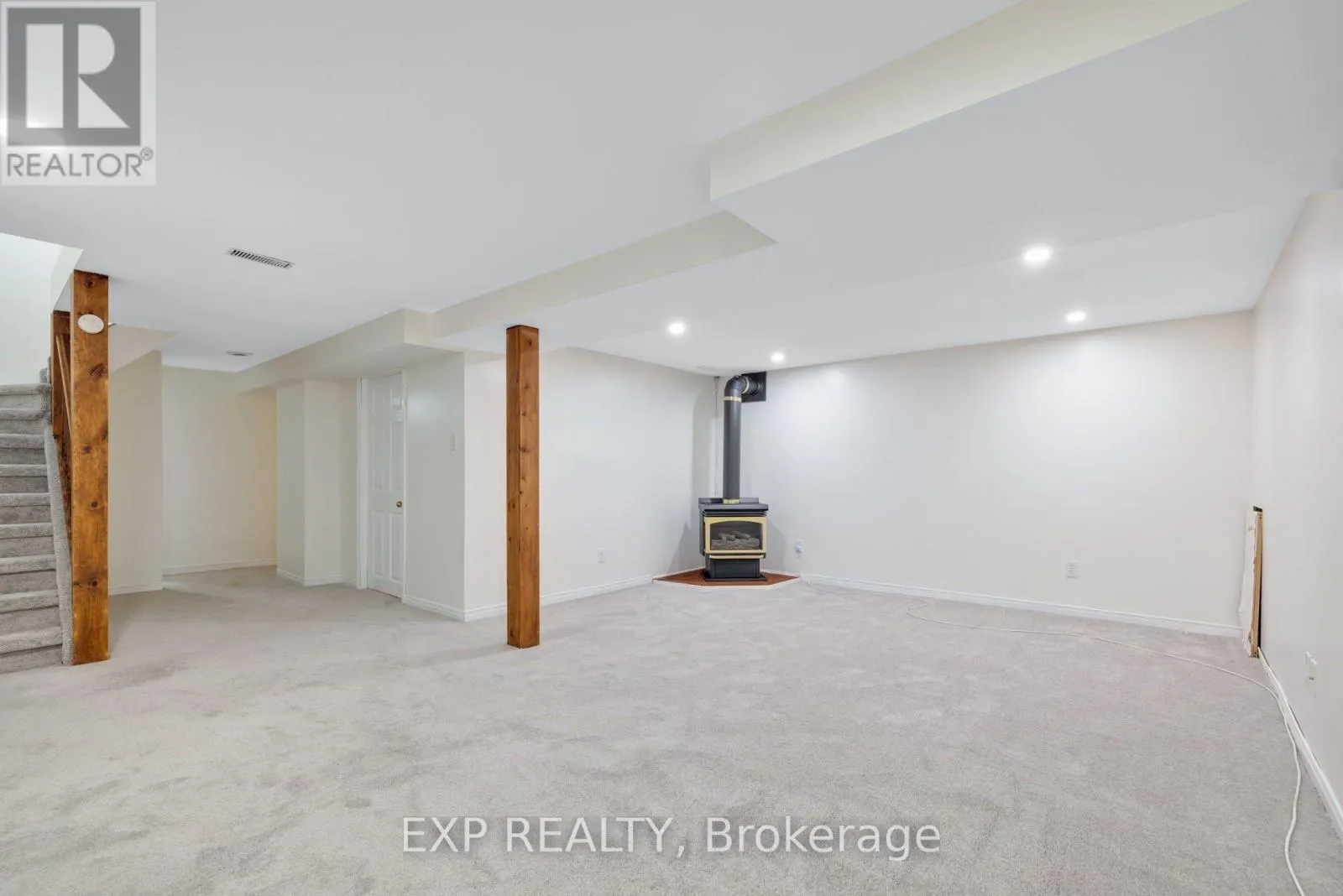 103 FLAMBOROUGH WAY