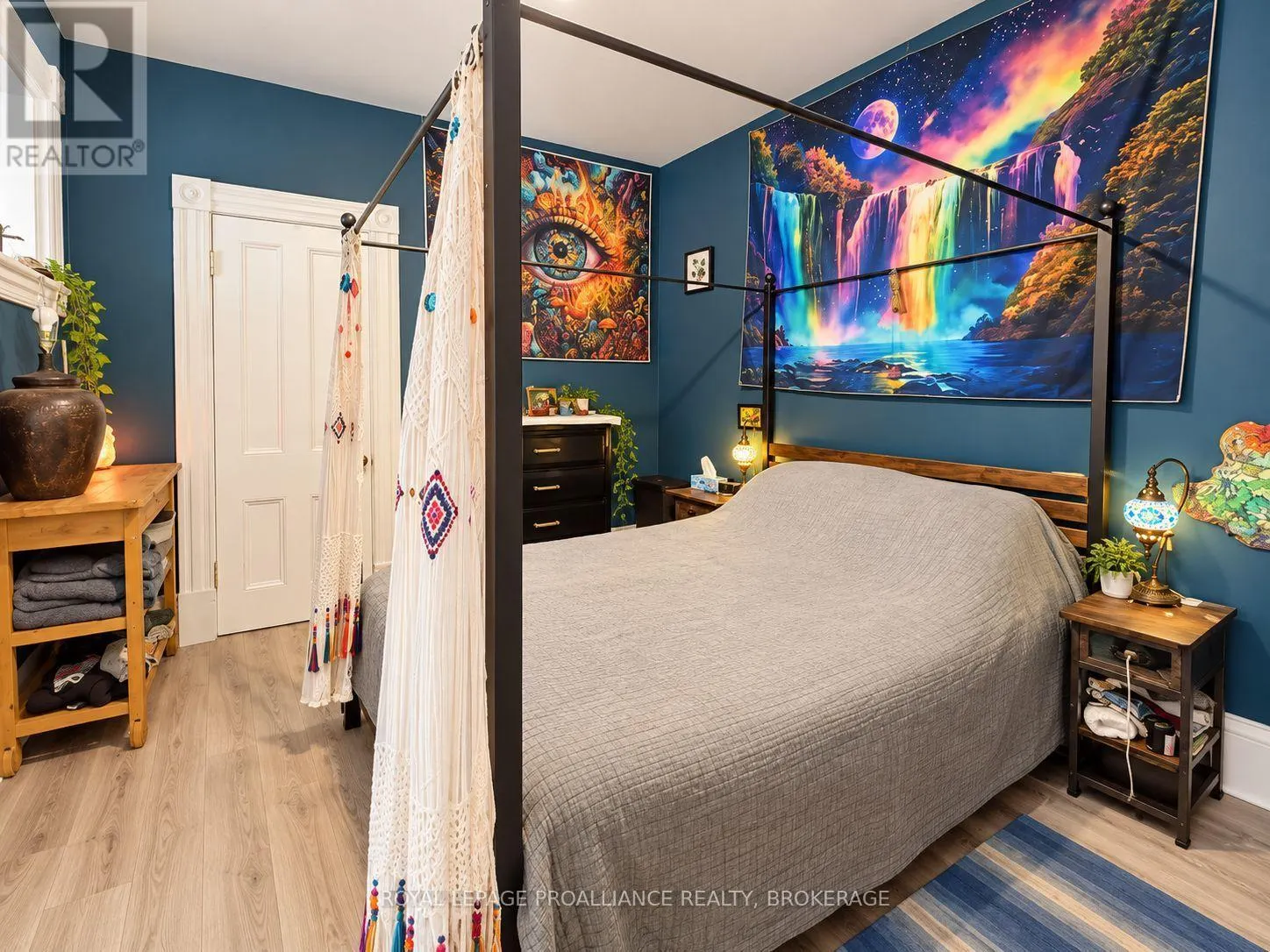 3 - 33 KING STREET W #3