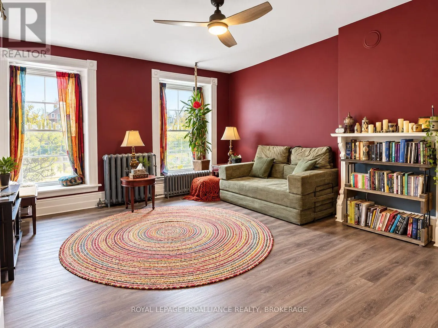 3 - 33 KING STREET W #3