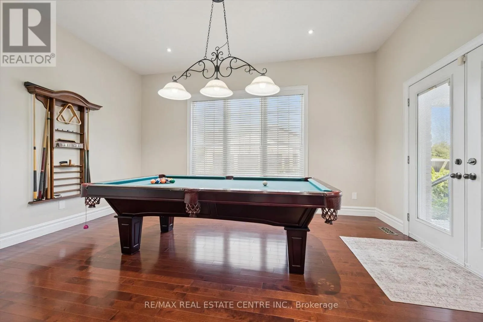 332 SCENIC DRIVE