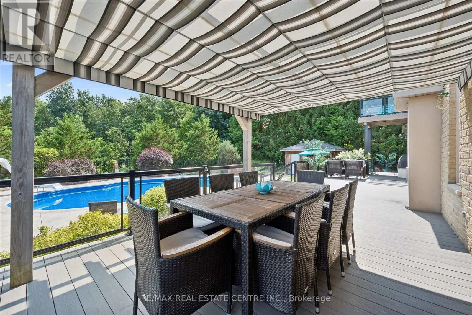 332 SCENIC DRIVE