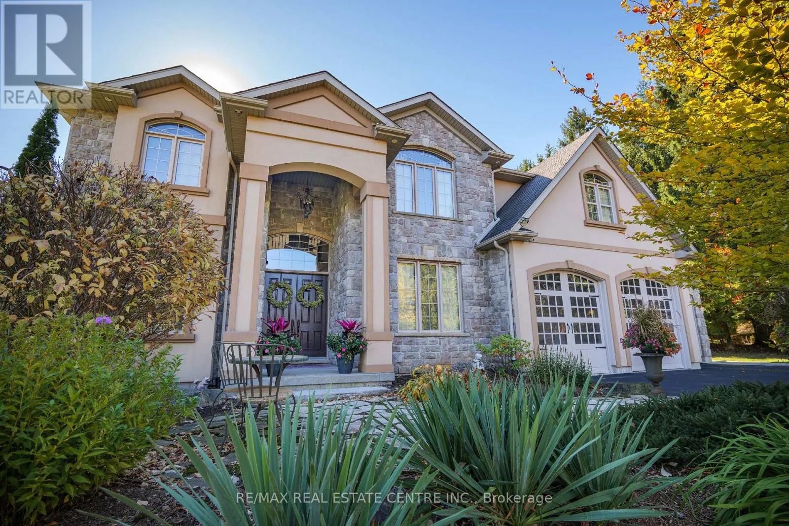 332 SCENIC DRIVE