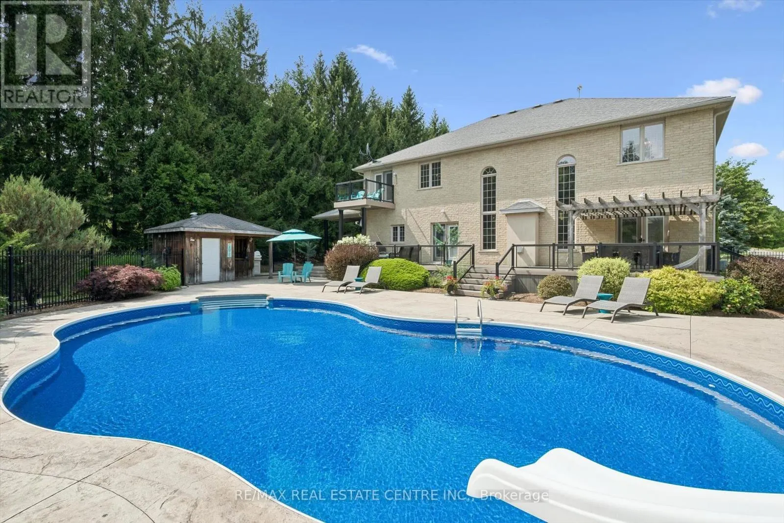 332 SCENIC DRIVE