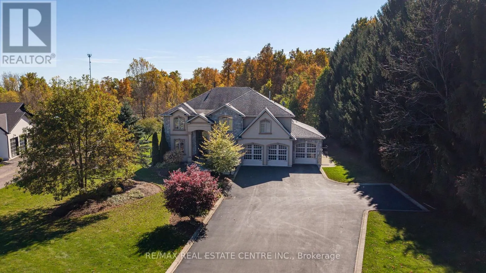 332 SCENIC DRIVE