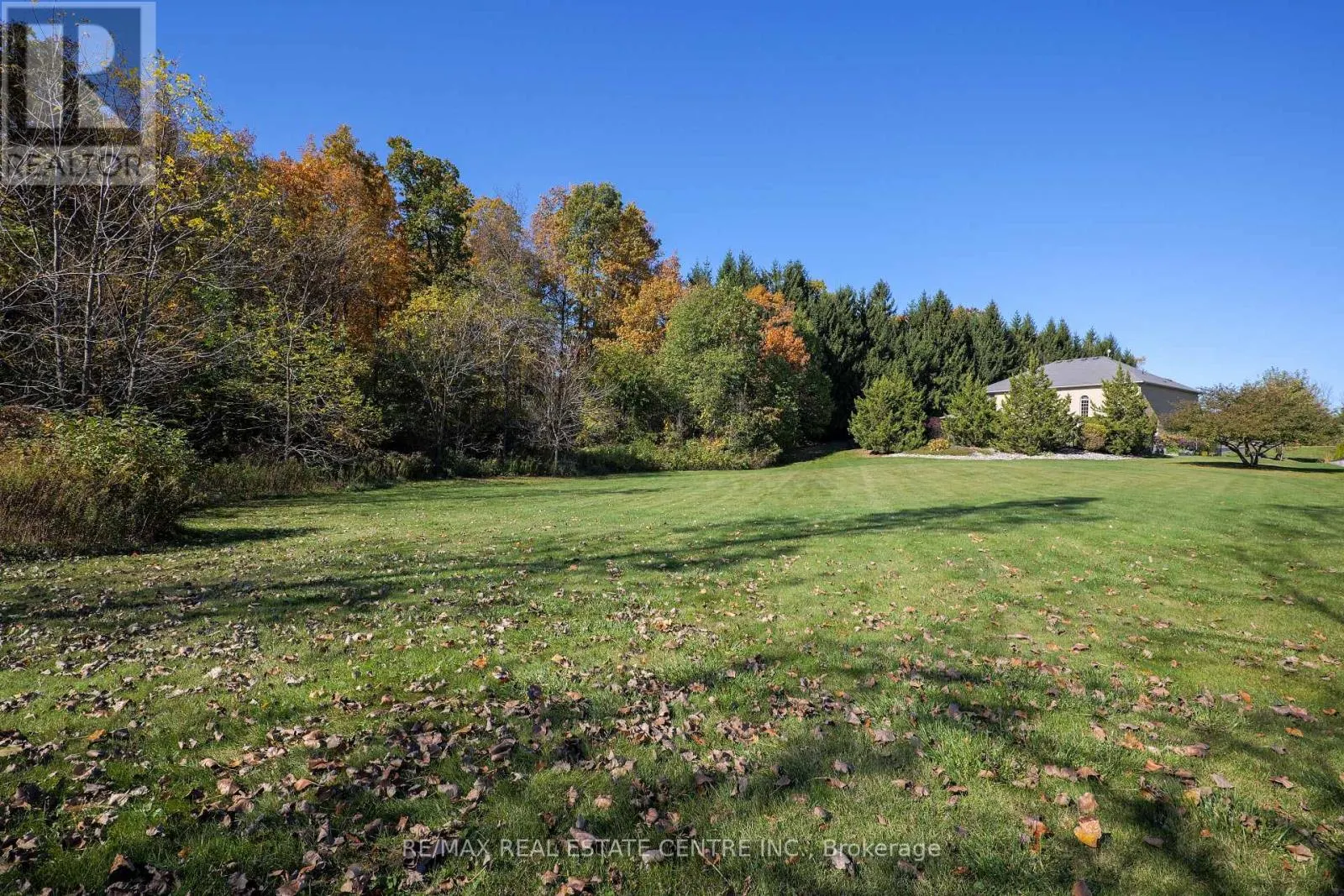332 SCENIC DRIVE