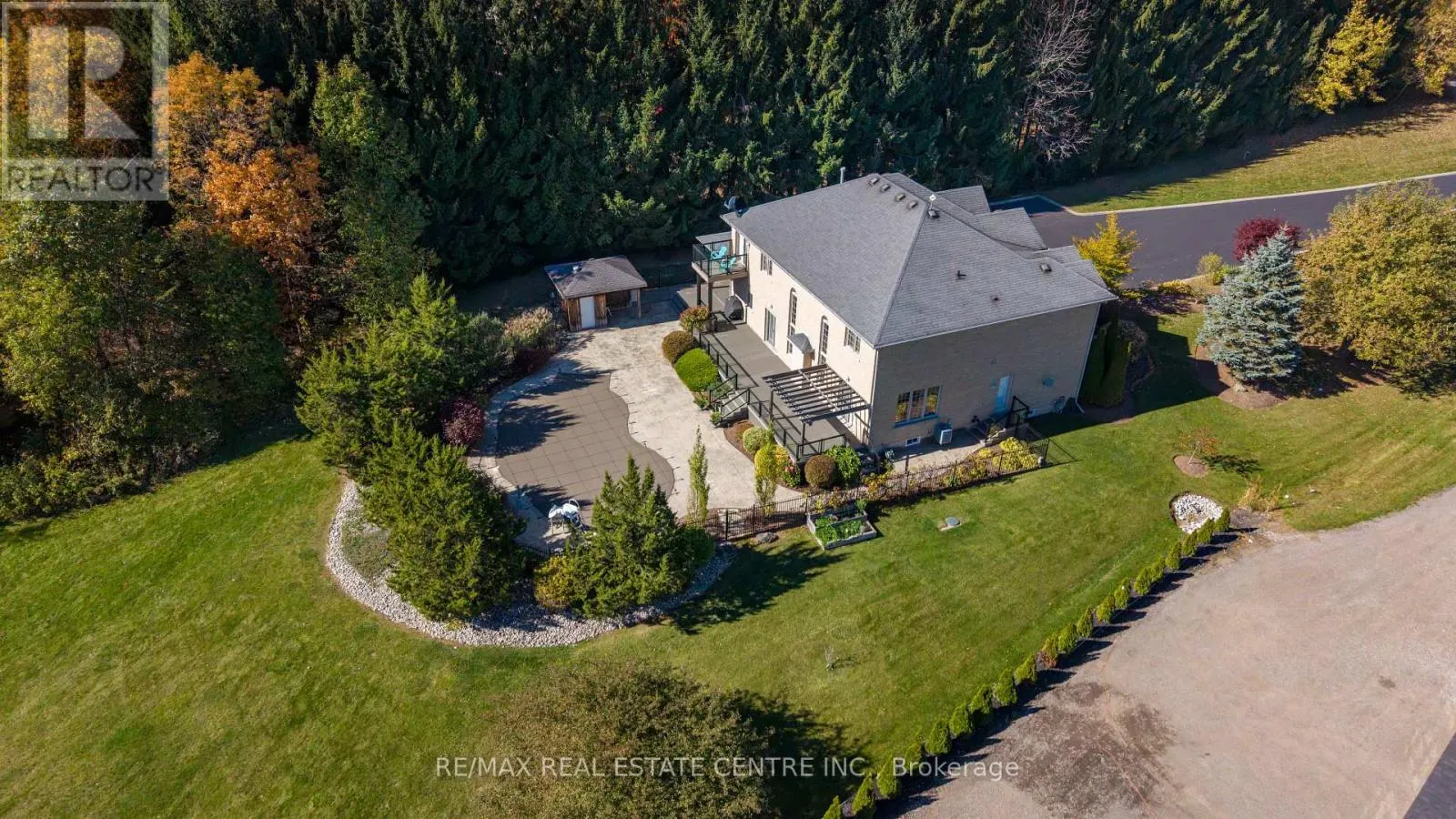 332 SCENIC DRIVE