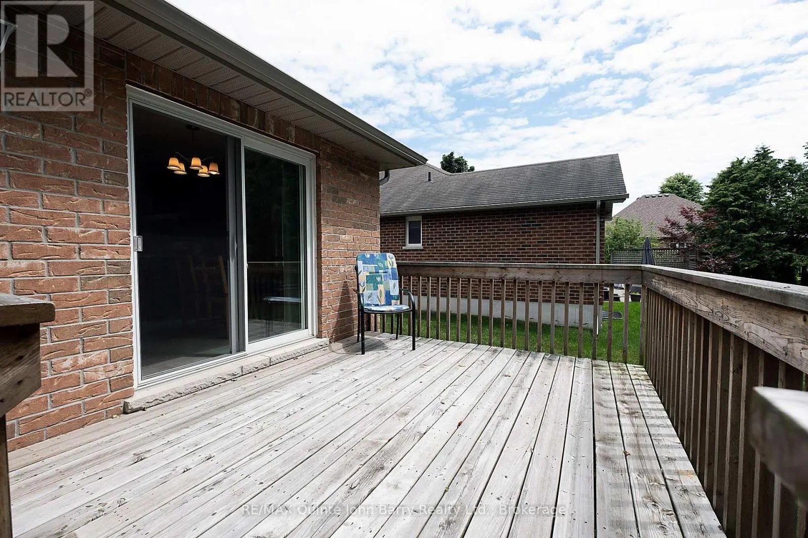 4 ALGONQUIN AVENUE