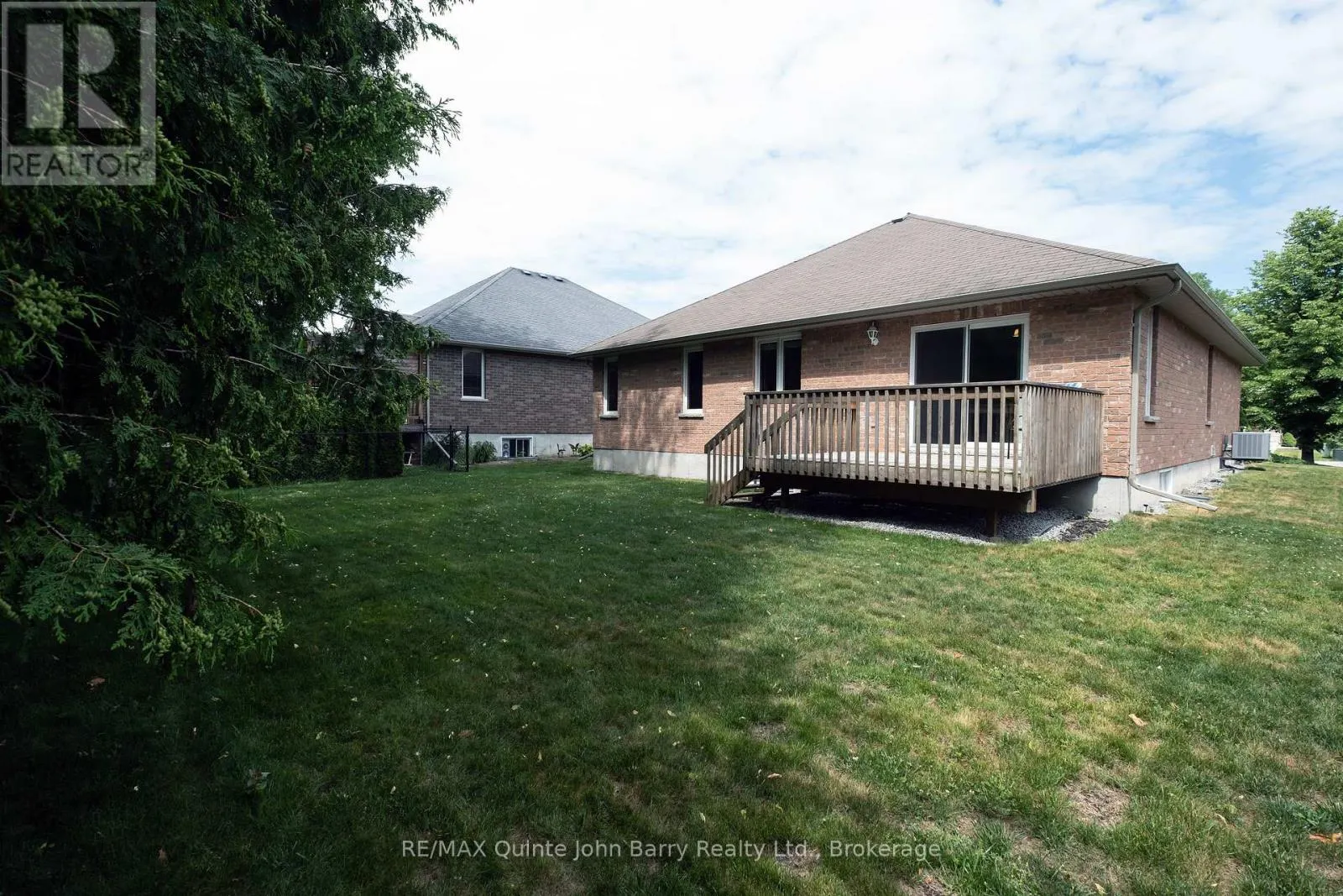 4 ALGONQUIN AVENUE