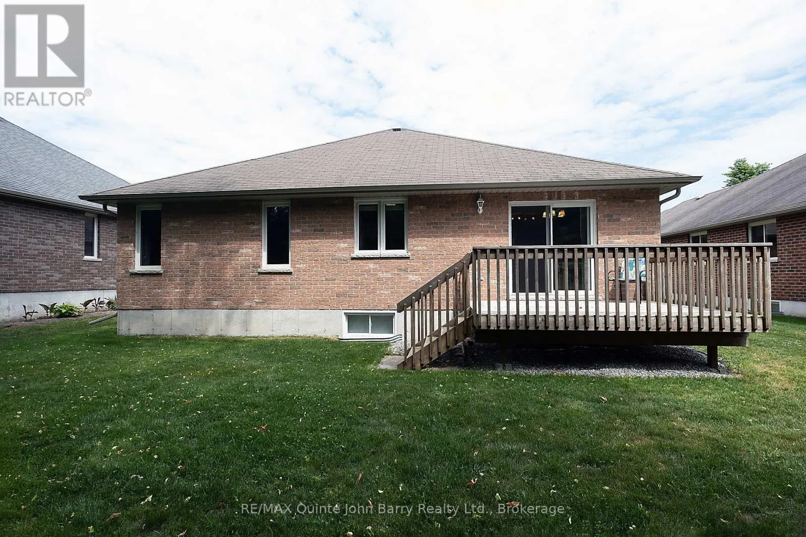 4 ALGONQUIN AVENUE