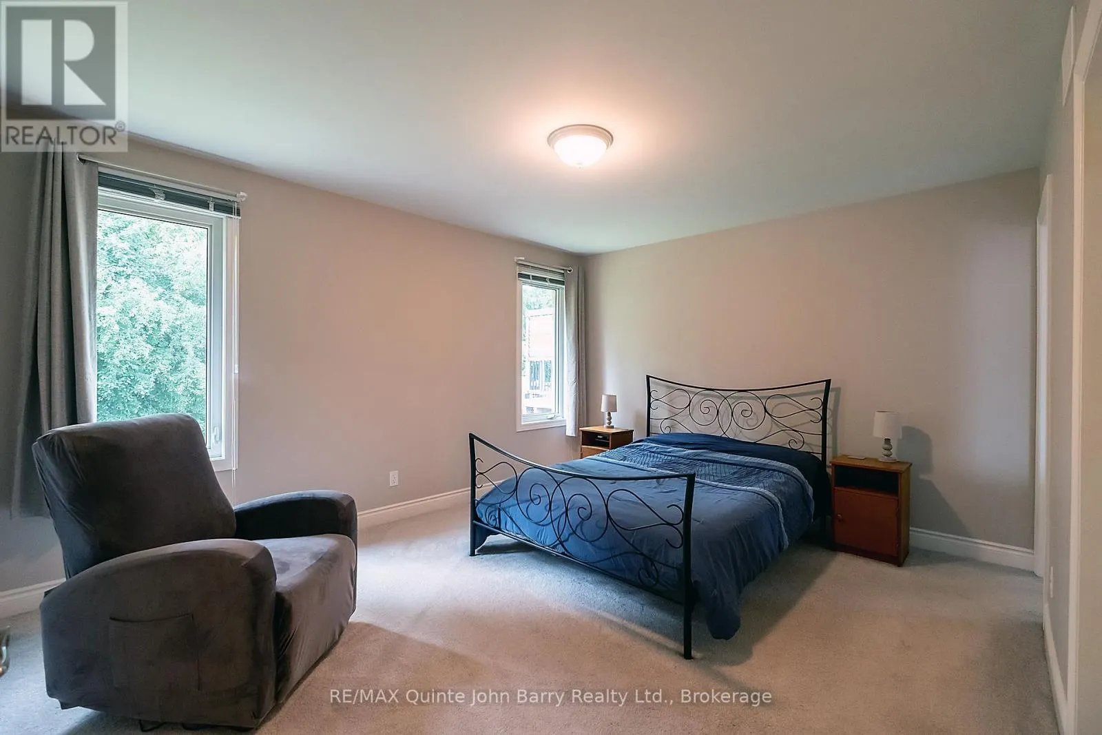 4 ALGONQUIN AVENUE