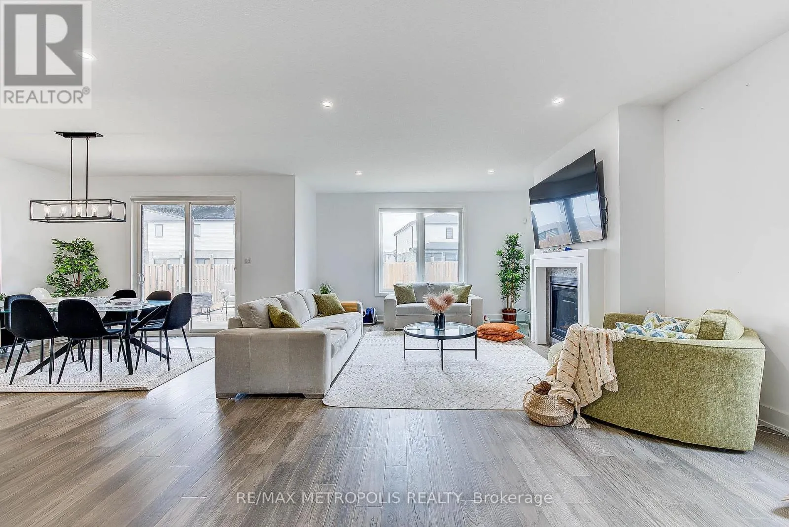 1480 MEDWAY PARK DRIVE