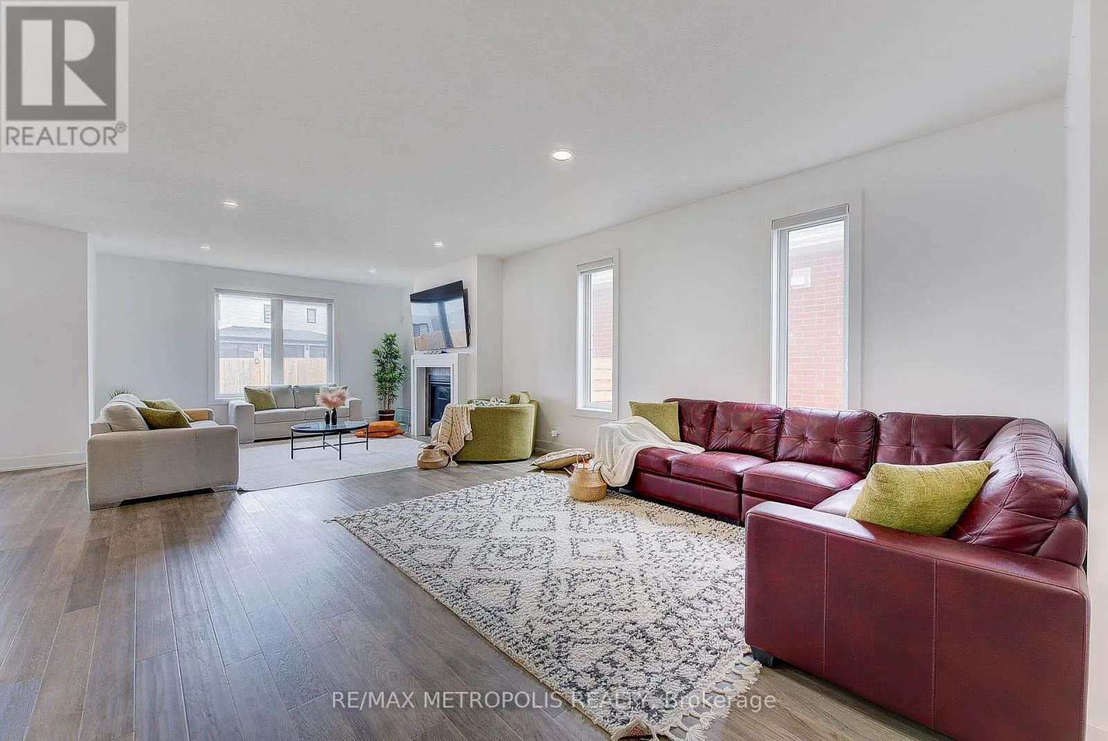 1480 MEDWAY PARK DRIVE
