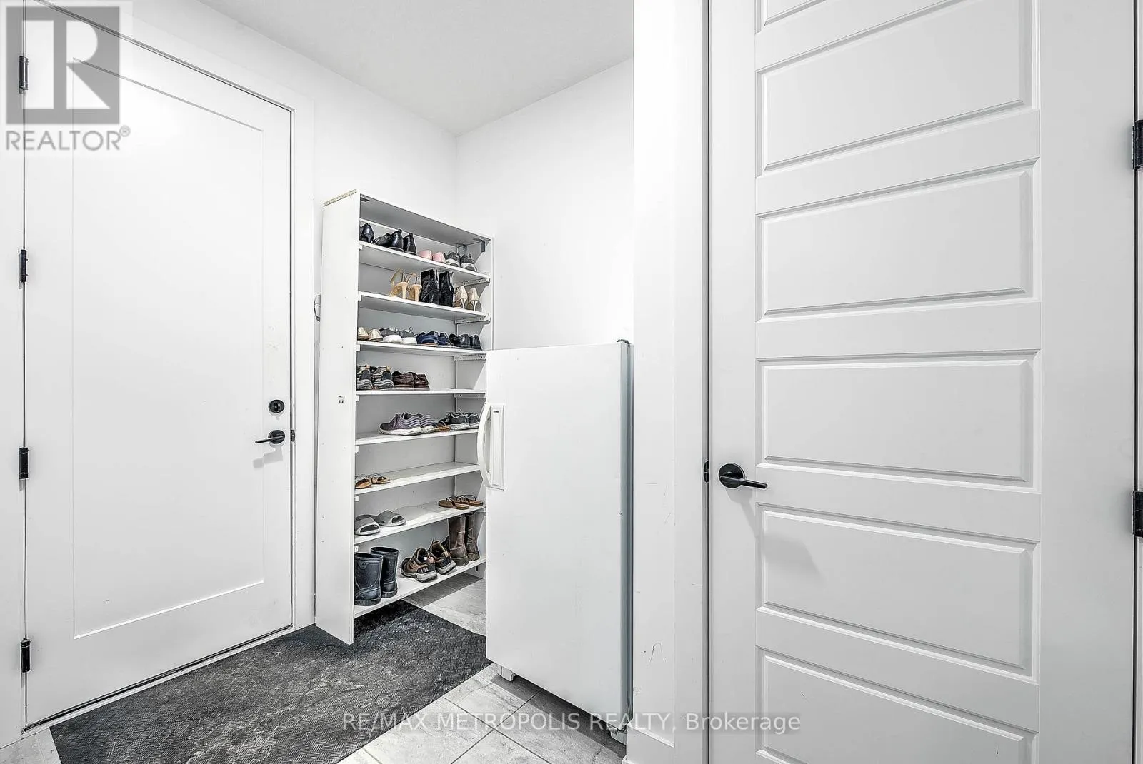 1480 MEDWAY PARK DRIVE