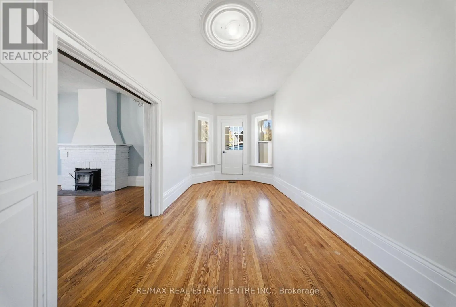 301 MAIN STREET W