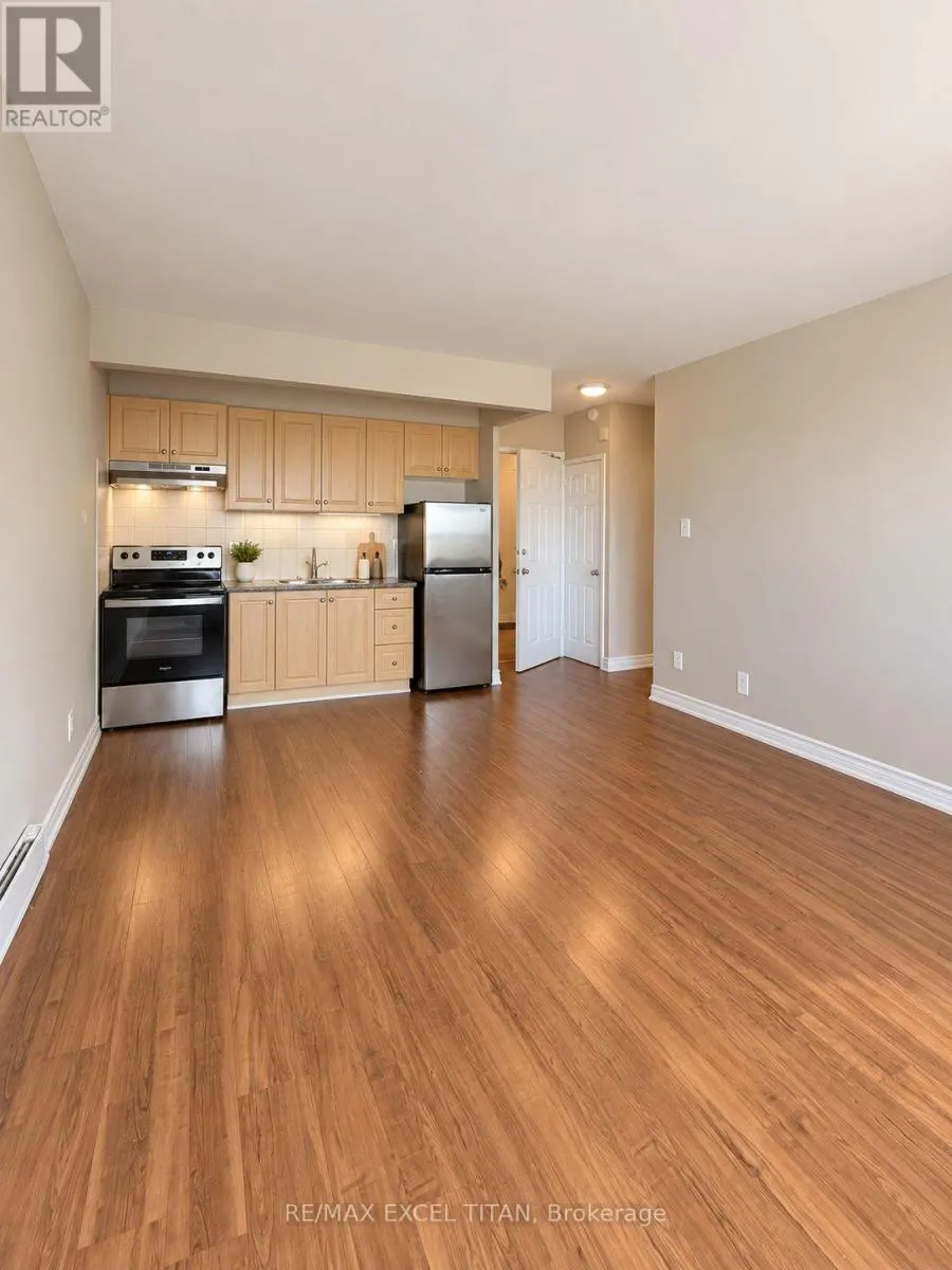 330D - 468 OTTAWA STREET