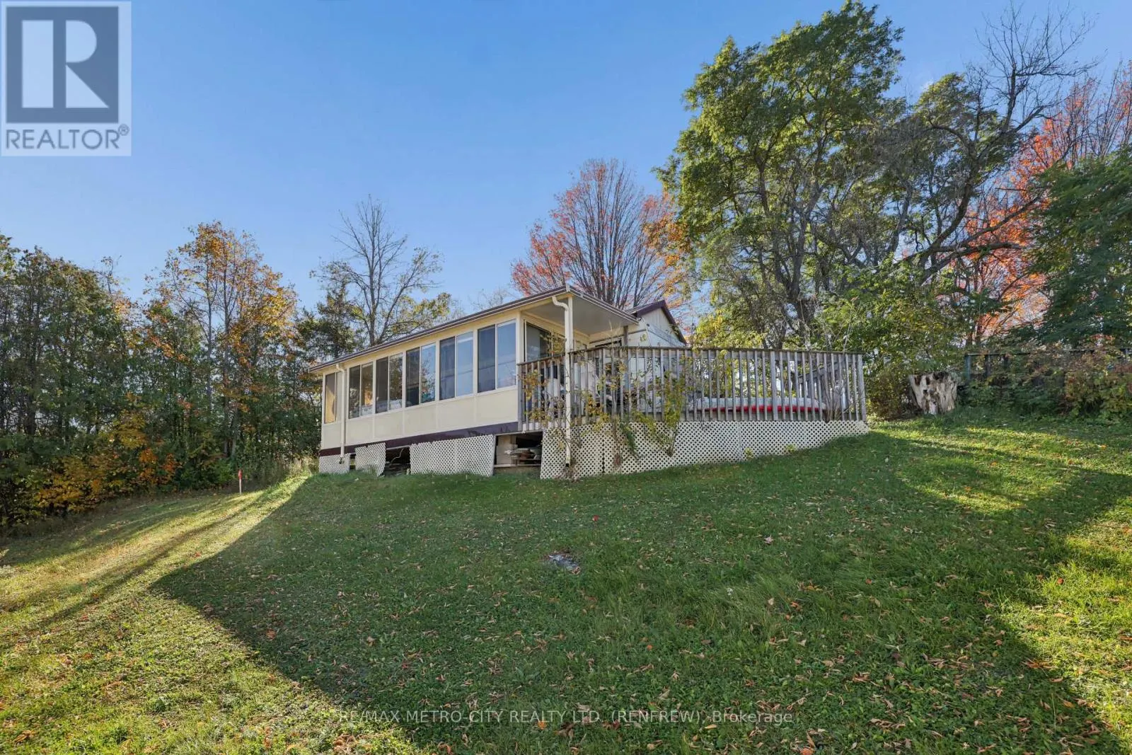 36 GRANDVIEW LANE