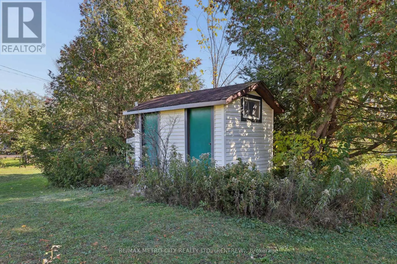 36 GRANDVIEW LANE