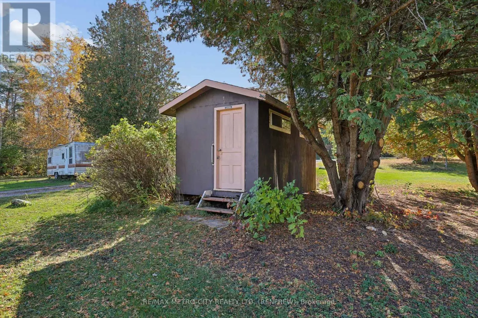 36 GRANDVIEW LANE