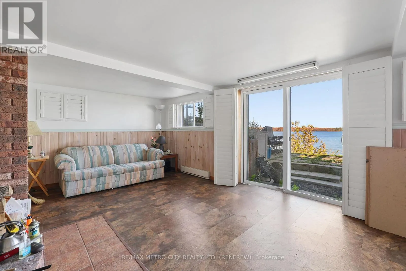 36 GRANDVIEW LANE