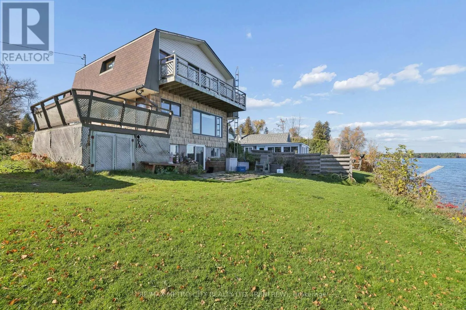 36 GRANDVIEW LANE