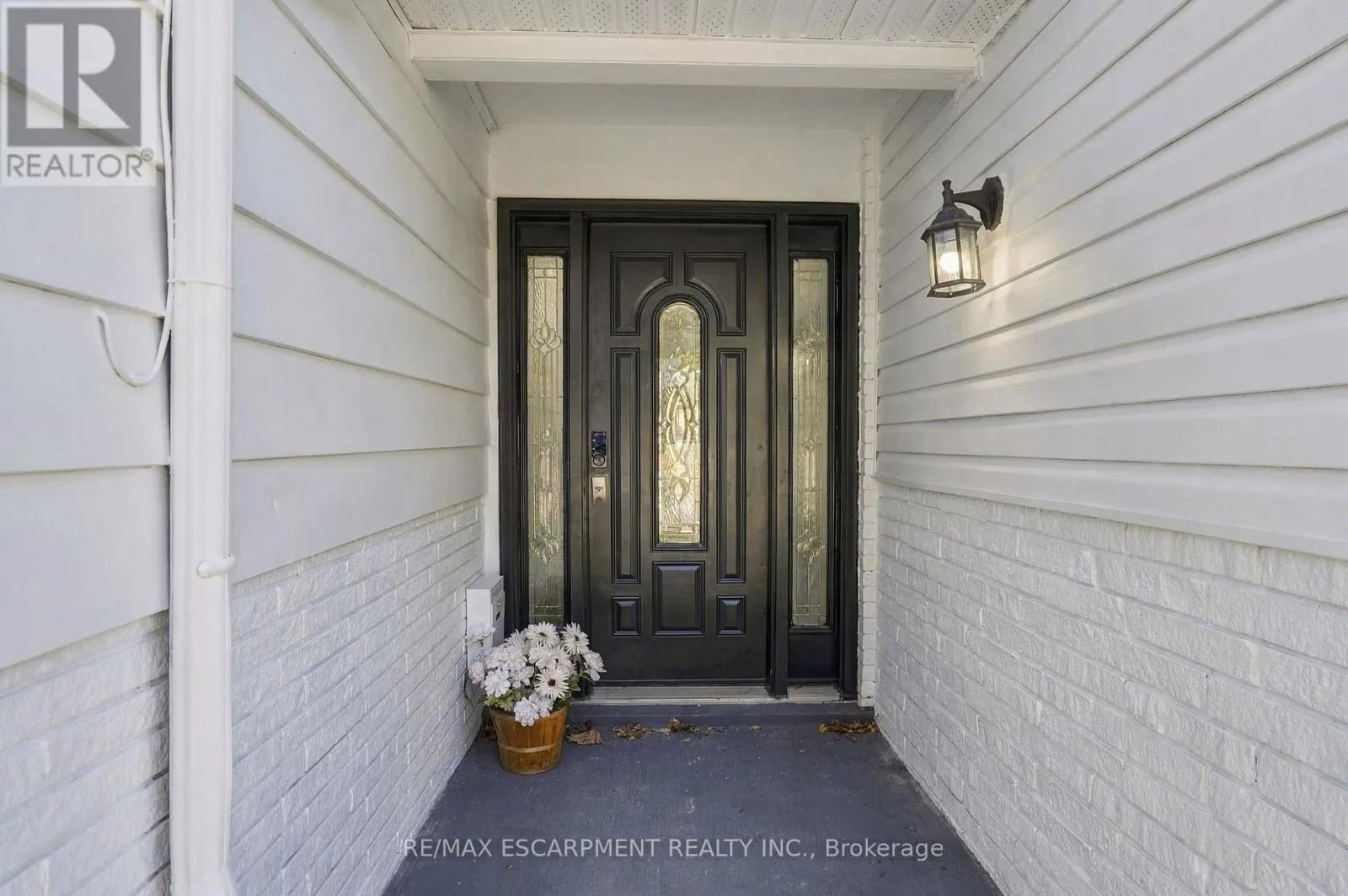 84 ELGAR AVENUE