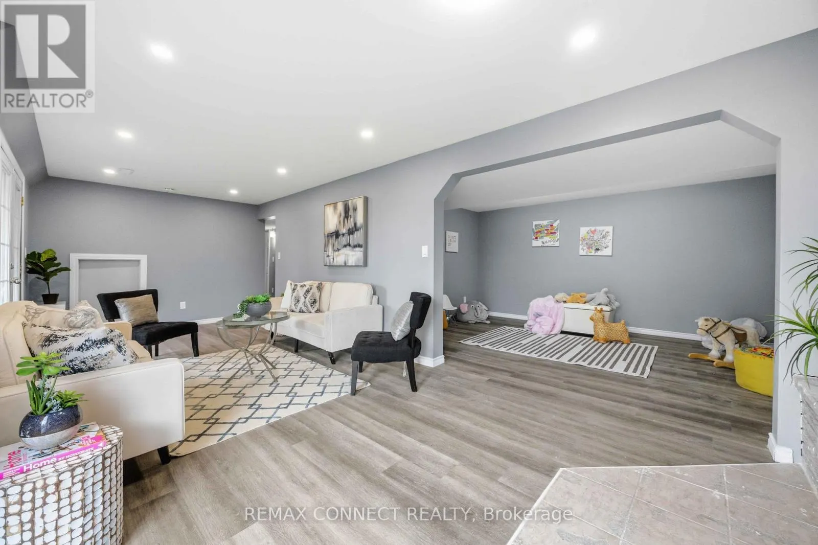 36 HELEN DRIVE