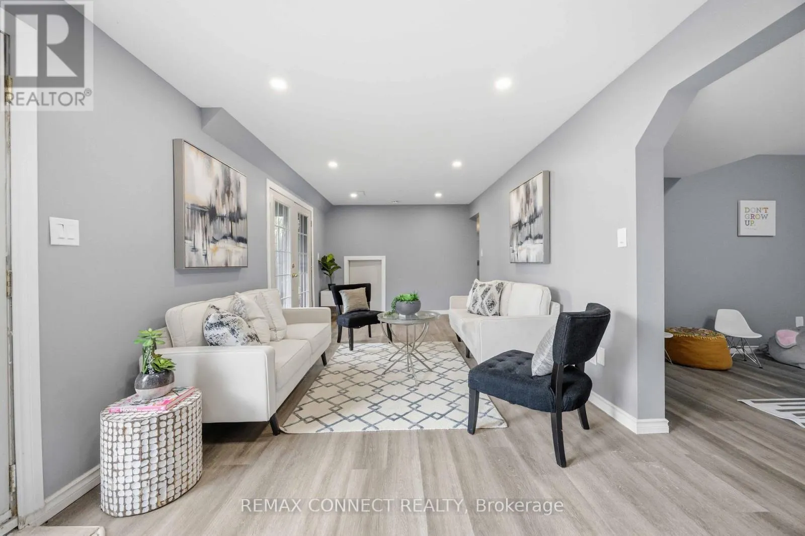 36 HELEN DRIVE
