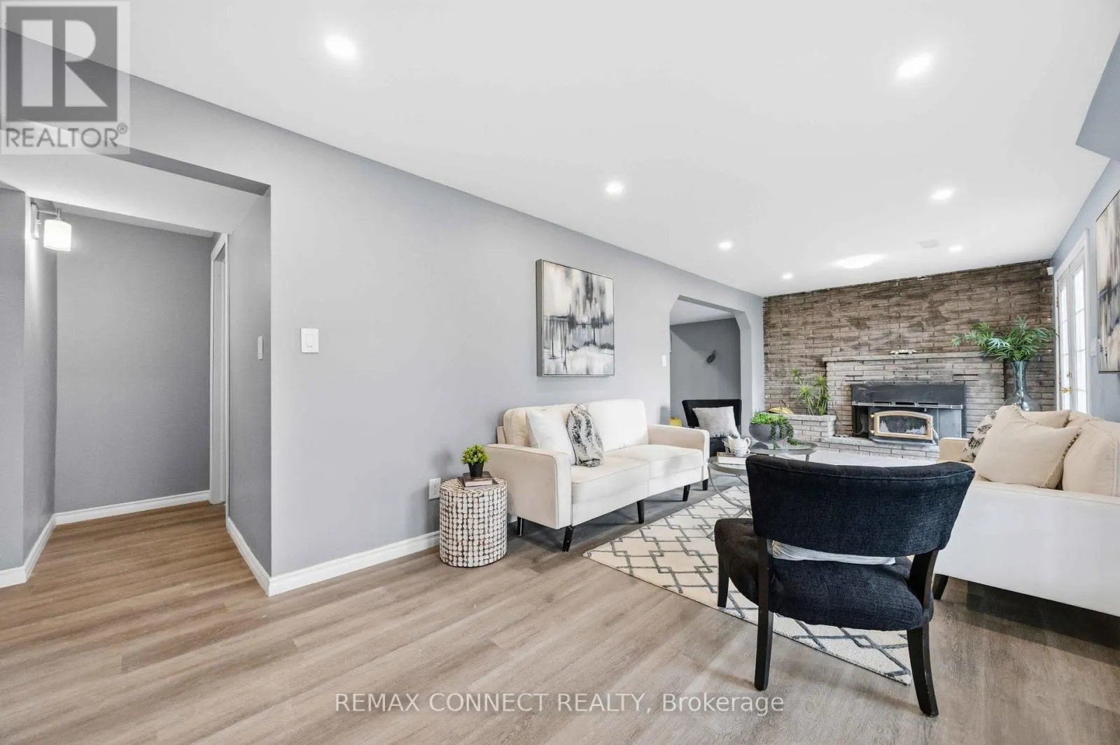 36 HELEN DRIVE