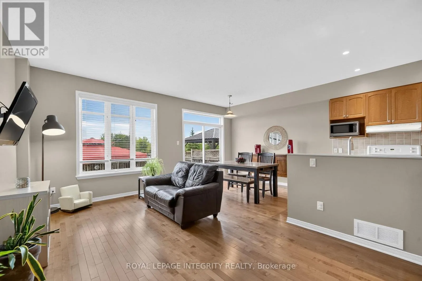 1764 PLAINRIDGE CRESCENT
