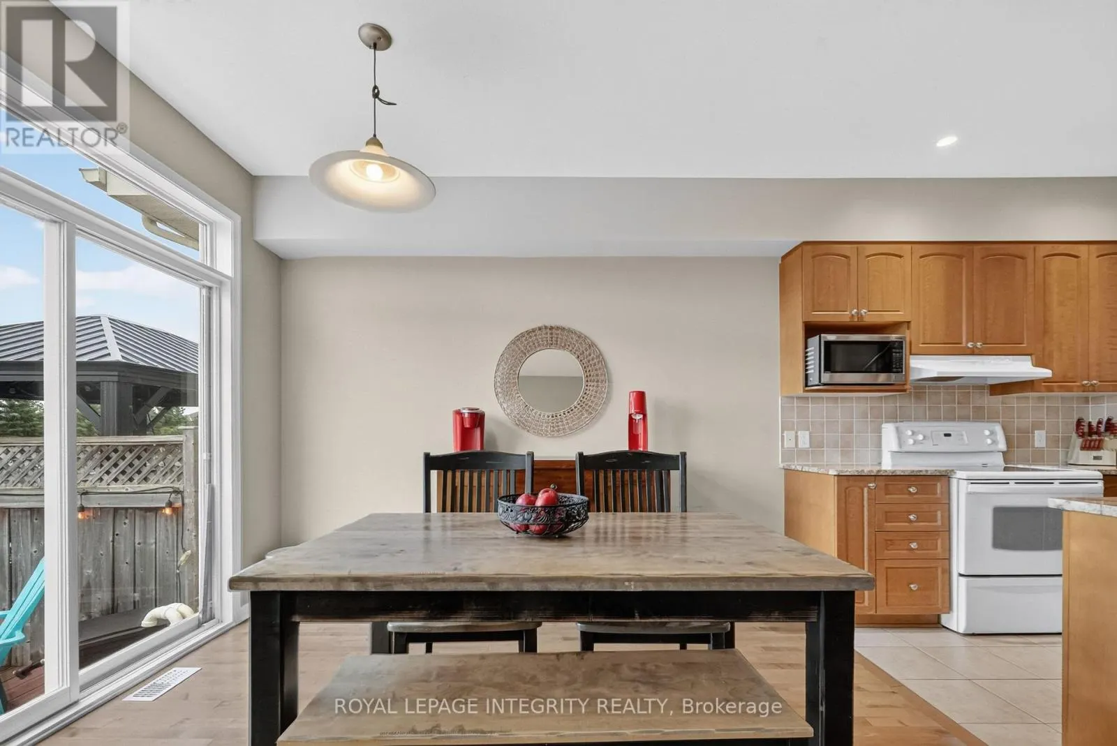 1764 PLAINRIDGE CRESCENT