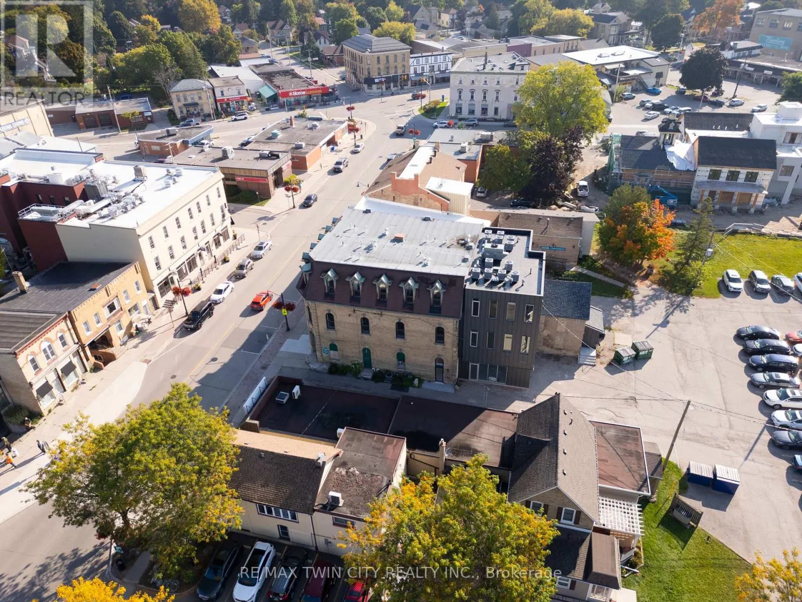 205 - 75 HURON STREET