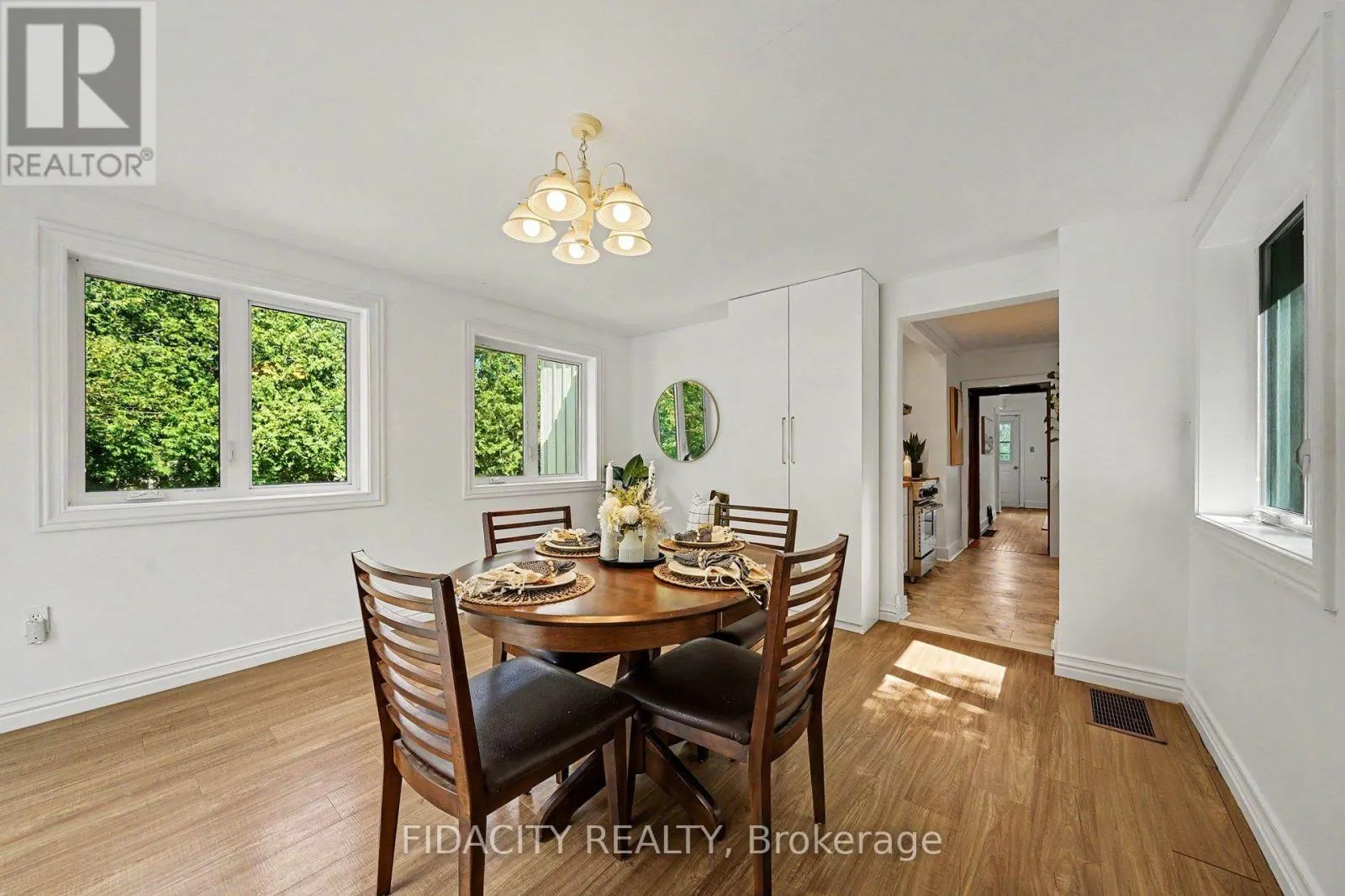6811 FLEWELLYN ROAD