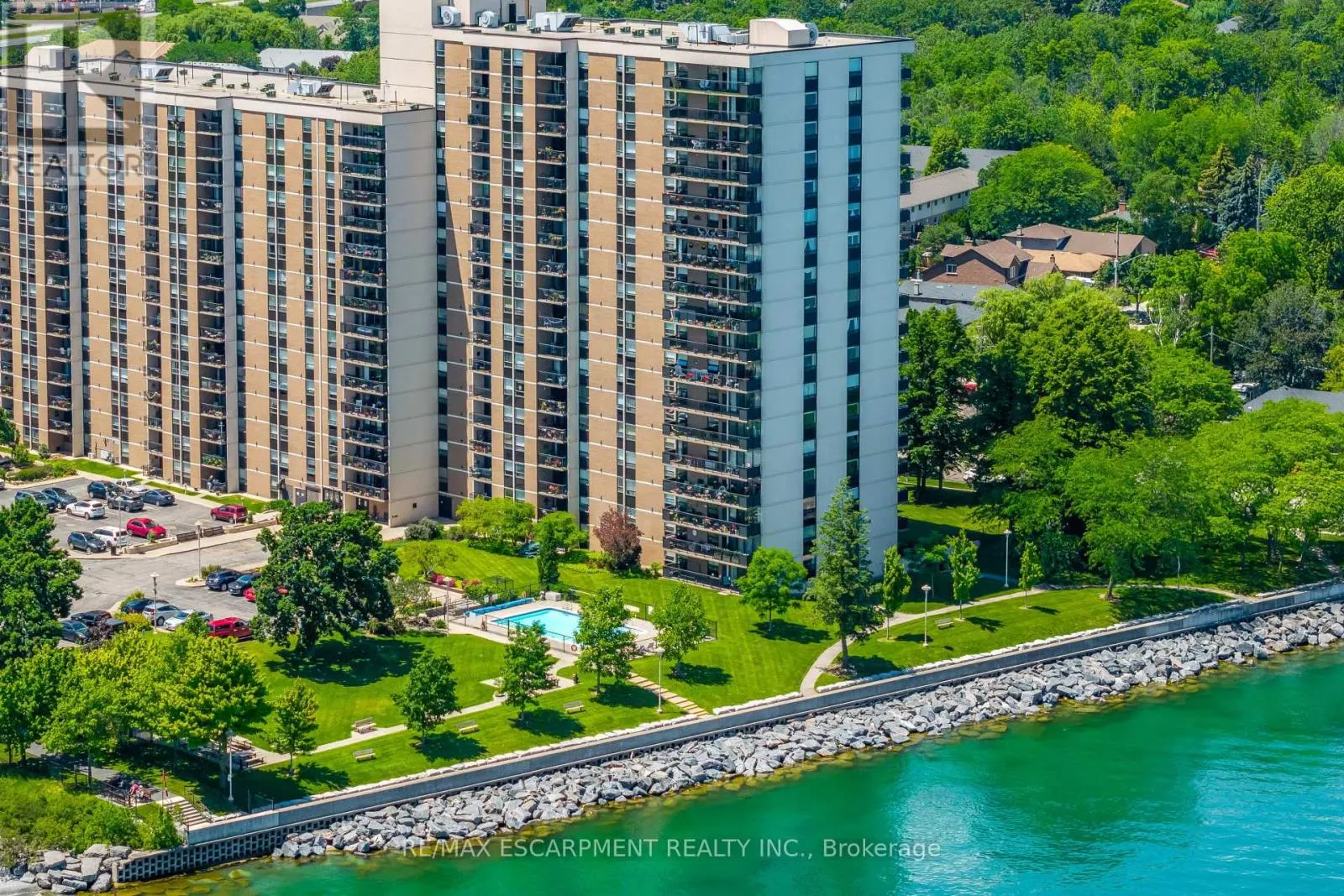 1118 - 500 GREEN ROAD