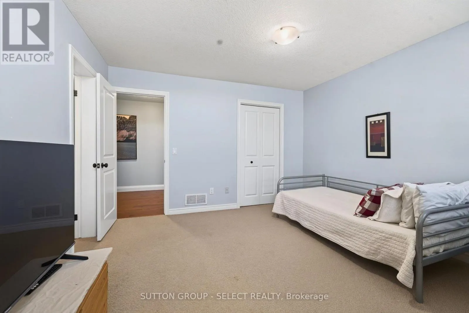 563 FIREFLY DRIVE