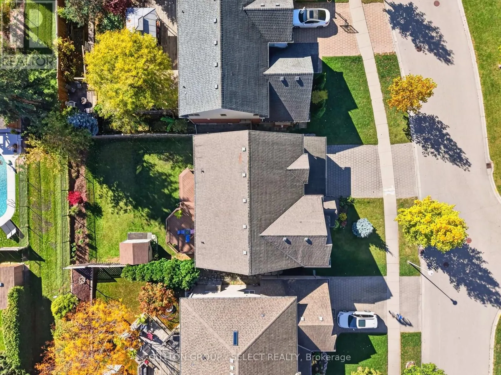 563 FIREFLY DRIVE