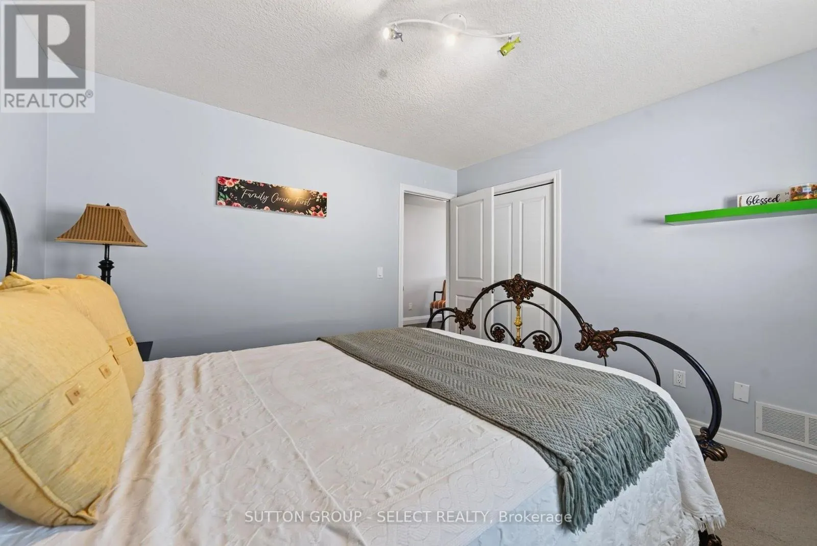 563 FIREFLY DRIVE