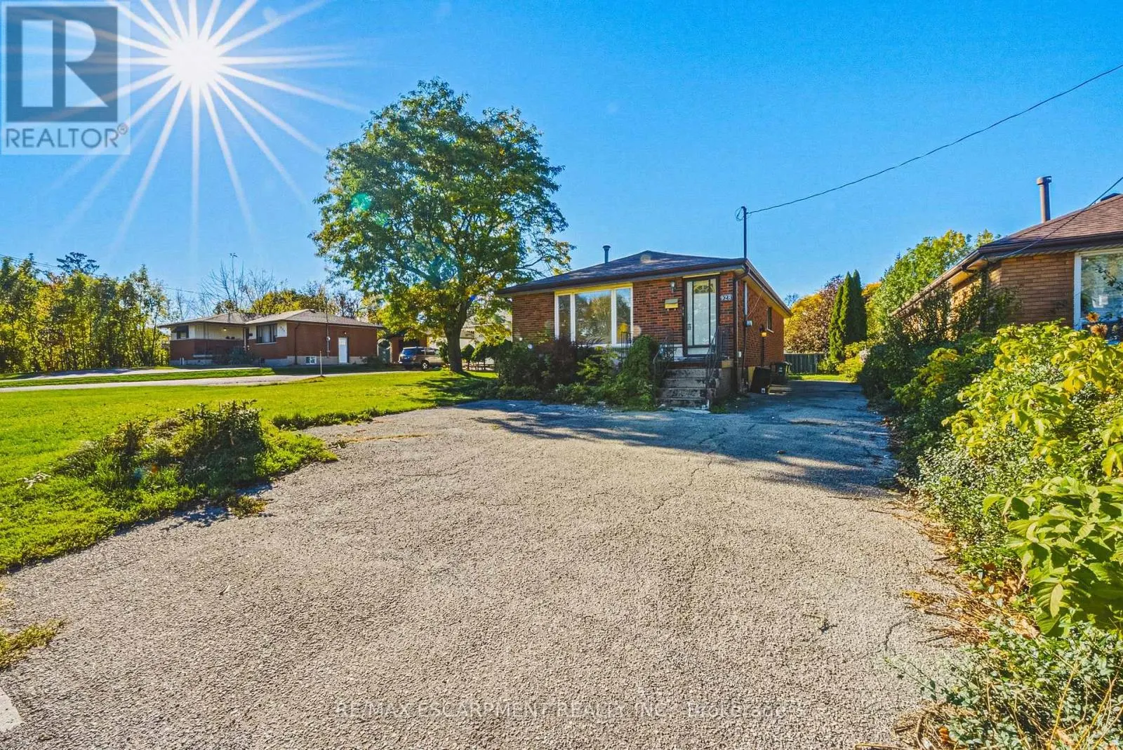 928 UPPER GAGE AVENUE