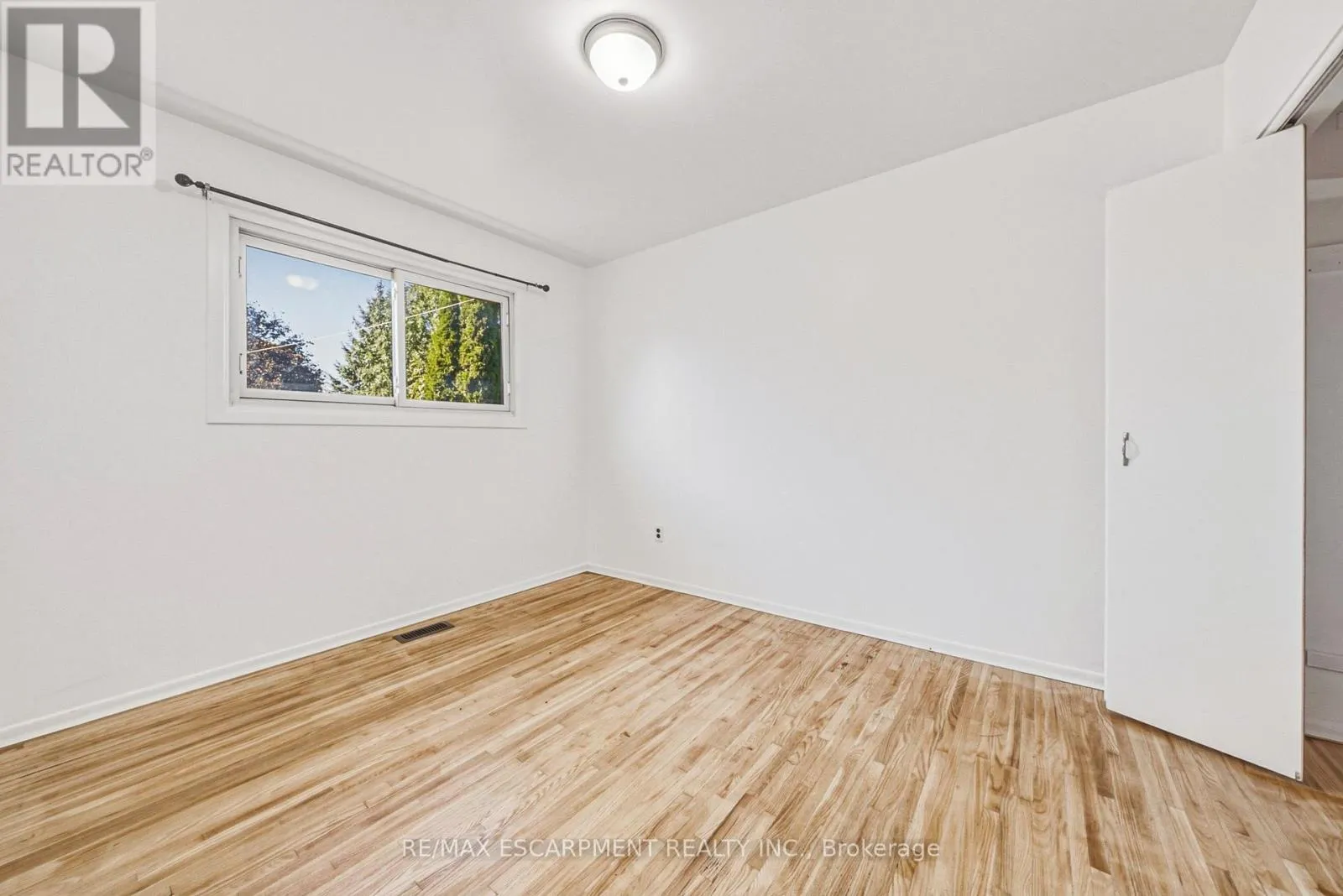 928 UPPER GAGE AVENUE