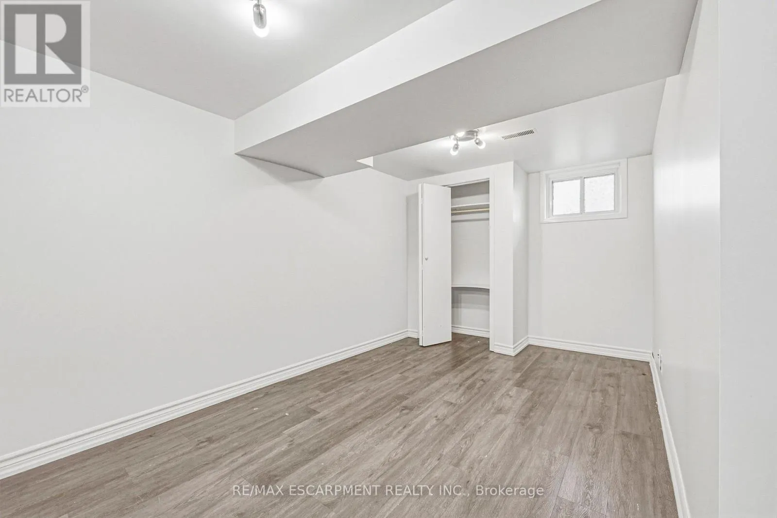 928 UPPER GAGE AVENUE