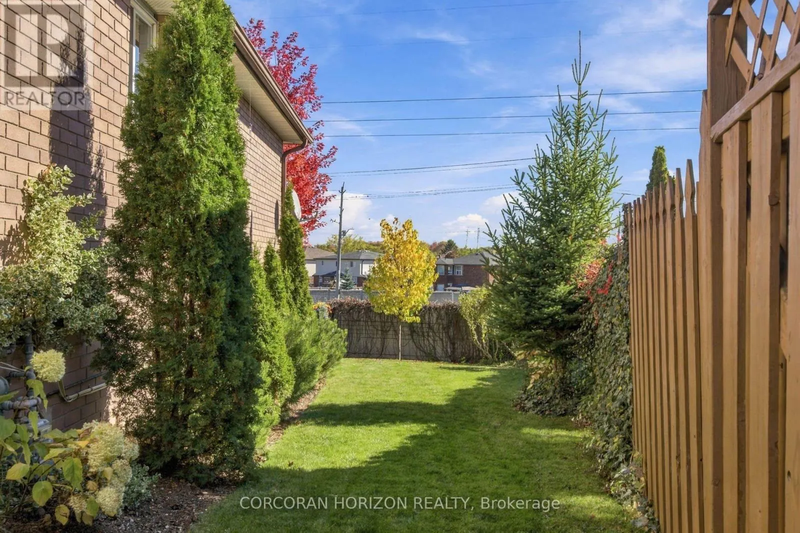 27 COSTAIN COURT