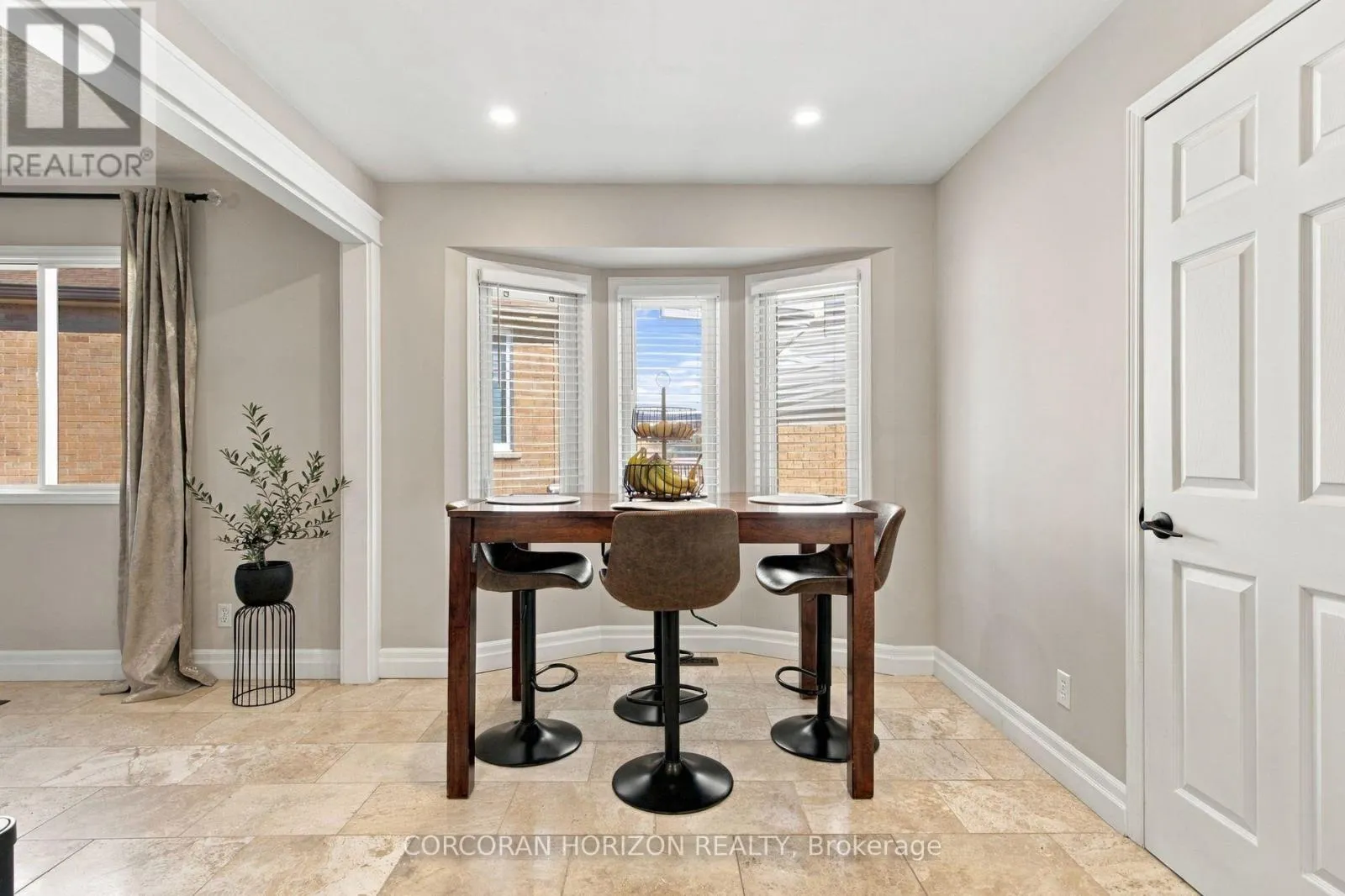 27 COSTAIN COURT