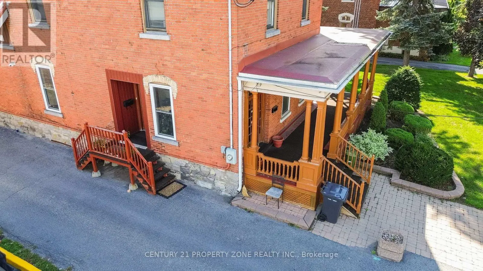 436 SECOND STREET E