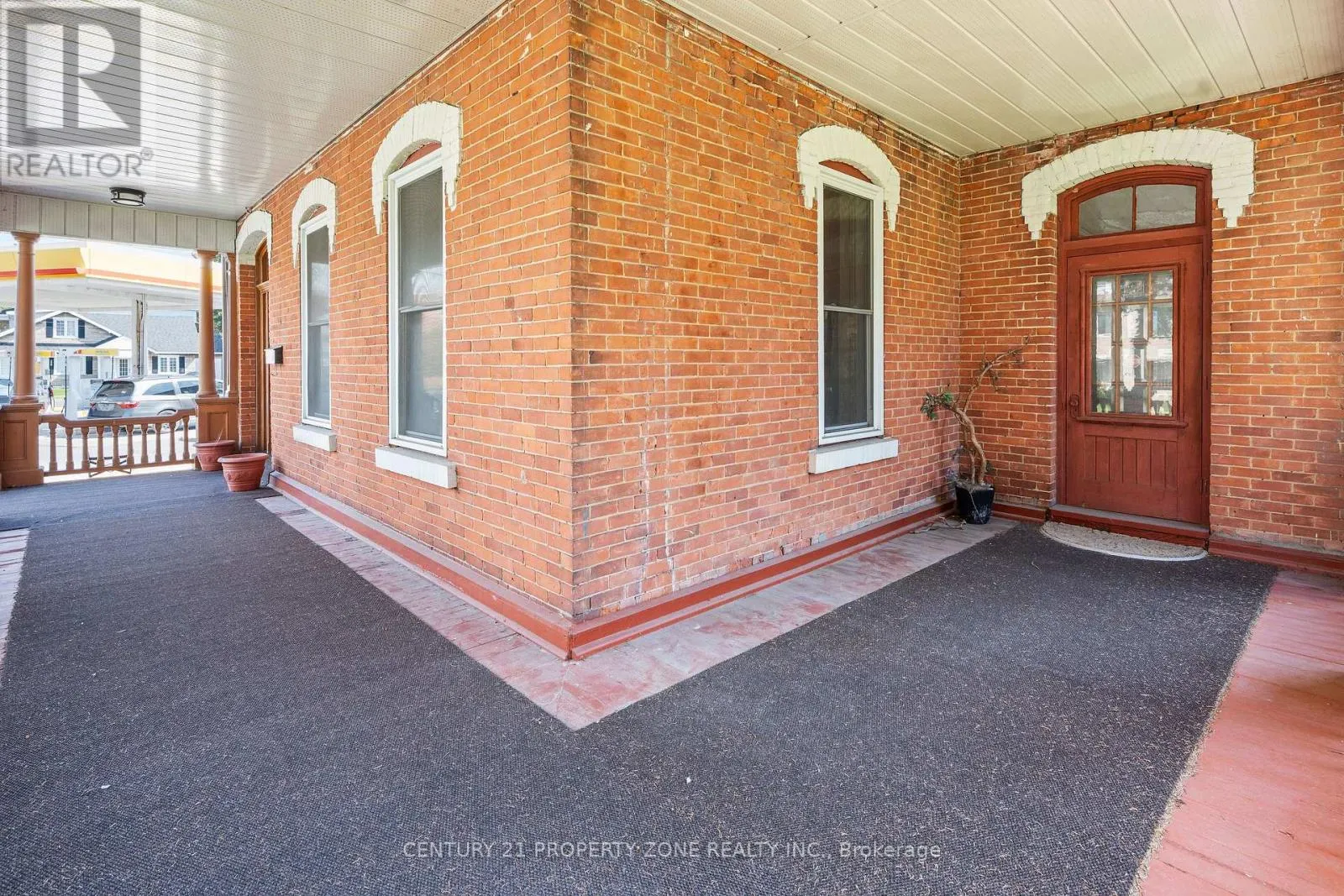 436 SECOND STREET E