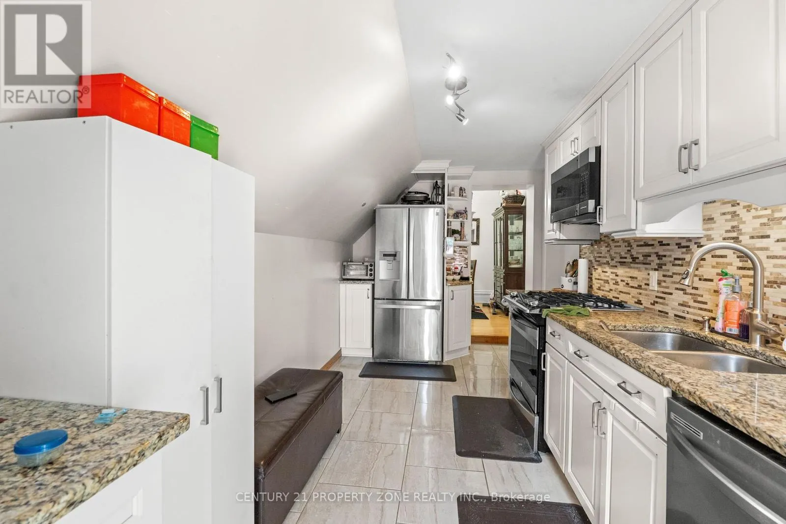 436 SECOND STREET E